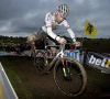 Mathieu van der Poel scoort hattrick op EK veldrijden en laat Belgen achter zich na spannende race