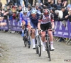 Tadej Pogacar vloog in 2022 op de Oude Kwaremont: Victor Campenaerts ziet nog een andere renner dat doen