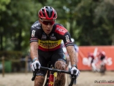 Sterke Sweeck maakt weinig fouten en pakt in Jaarmarktcross felbegeerde zege, Europese kampioen leidt in klassement