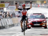 🎥 Ritzege van De Gendt doet emoties hoog oplaaien bij Lotto-Soudal, ploegleider in tranen