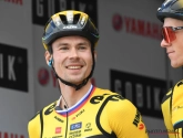 🎥 Roglič blijft lachen na nederlaag tegen Evenepoel en drinkt iets opvallend tijdens interview