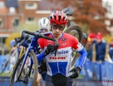 Van der Poel helpt Iserbyt een handje, Van der Haar snapt er niets van: "Dat is toch verrot"