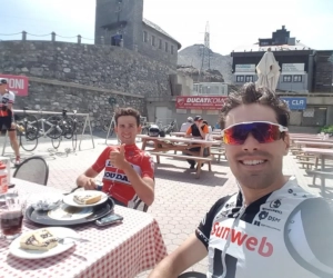 FOTO: Tiesj Benoot rijdt samen met Giro-winnaar de legendarische Stelvio op