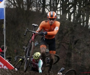 Ook David van der Poel zoekt verklaring voor offday Mathieu: "Hij is dit seizoen de beste, maar daar krijg je geen trui voor"