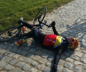 Wat ligt Belgisch kampioen Naesen daar op de Oude Kwaremont te doen?