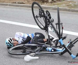 Amper 21-jarig toptalent van Team Sky houdt meerdere breuken over aan valpartij in Catalonië