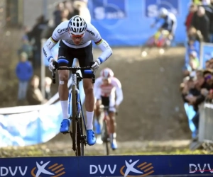 Van der Poel rijdt iedereen op een hoopje in Hamme, Meeusen enige die even kon volgen