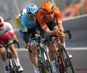 Nederlander van Roompot-Charles blijft in Ronde van Yorkshire net uit de greep van aanstormend peloton