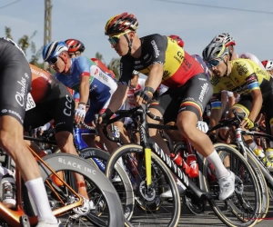 Tim Merlier en twee andere landgenoten in top tien in Parijs-Chauny, Turgis rondt sprint met drie af