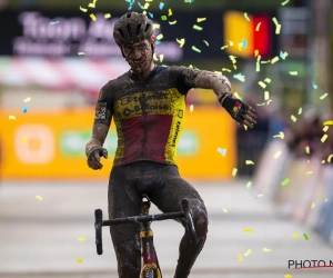 Modderduivel Toon Aerts verbreekt de zegereeks van Mathieu van der Poel en wint in Ronse 