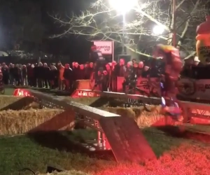 🎥 Iserbyt wint afsluitende cross in Waregem, waar spektakel weer hoogtij vierde