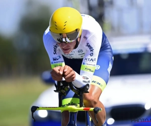 Tijdsschema wel zéér strak in Plouay: Jasper De Plus bij debuut te laat op startpodium