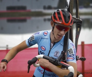 Michael Vanthourenhout verbazingwekkend sterk op EK veldrijden: "Eli heeft tandje bijgestoken om echt weg te rijden"