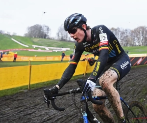 Toon Aerts hoorde dat Van der Poel toch even gas moest terugnemen tijdens cross: "Dat maakt het wat menselijker"