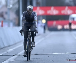 Geen amusante namiddag voor Mathieu van der Poel: "Het was mijn ding niet, ik vind het niks hier"