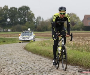 Eerste lange solo op de weg uit 2021 een feit: Durbridge rijdt bijna 80 kilometer voorop en wint opener Australisch event