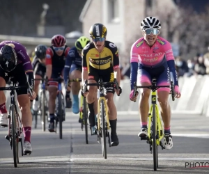 🎥 Jolien D'hoore sprint op verjaardag naar tweede plek en moet net als Vos nipt de duimen leggen voor Italiaanse