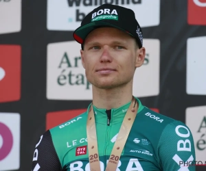 Ronderenner van Bora-Hansgrohe op het podium in Waalse Pijl: "Een supersterke aanval van Dylan Teuns"