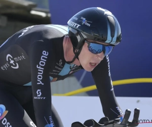 Nederlander Arensman rijdt nog sneller dan Ineos-duo en wint klimtijdrit in Ronde van Polen