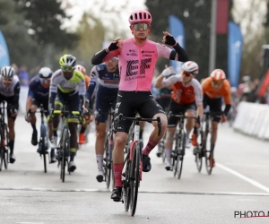 🎥 Marijn van den Berg de beste in natte en bochtige laatste kilometer op Mallorca voor Vernon en Girmay