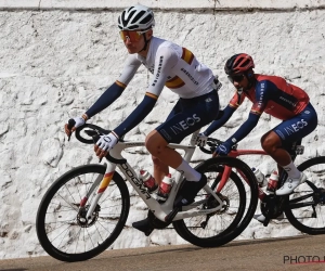 Zwaar verdict voor INEOS Grenadiers-renner Carlos Rodriguez na val in de Strade Bianche