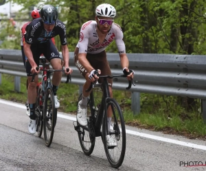 🎥 Het is gebeurd: Remco Evenepoel geeft de roze trui weg, de ritzege is voor Aurélien Paret-Peintre