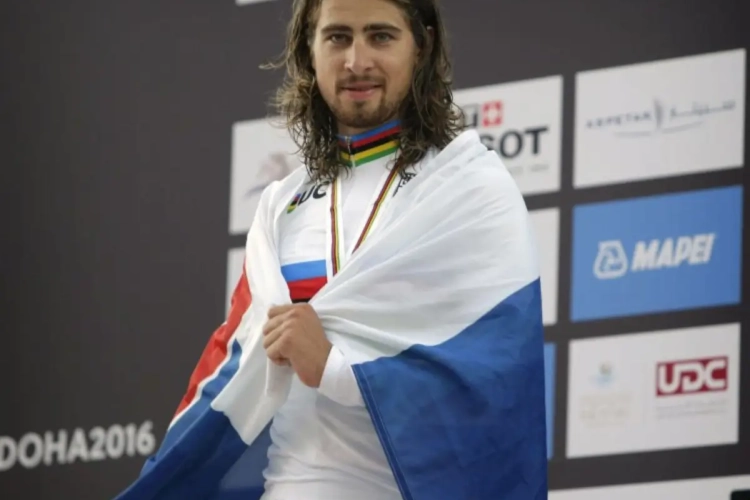 Wereldkampioen Sagan voelt zich meteen thuis bij nieuwe ploeg BORA-hansgrohe: "Er hangt een fijne sfeer"