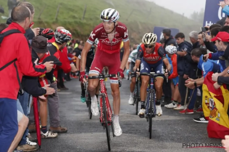 Peloton over de helse Vuelta-klim: "Zonder volk was ik te voet gegaan" & "Zelfs met de auto moeilijk om boven te komen"