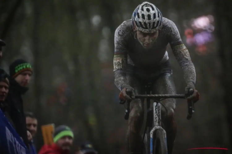 Vervecken verwacht sterke Van der Poel in Namen: "Die eerste cross is altijd een aanslag op het lichaam"