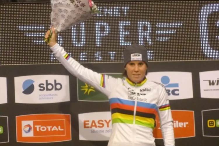 Sanne Cant over 'zwanzer' Mathieu van der Poel: "Moet geweldig zijn om met zoveel talent op een fiets te zitten"