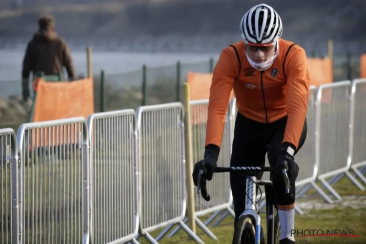 Mathieu van der Poel haalt inspiratie uit wereldtitel van Tom Pidcock: "Geen plan, maar wind is geen nadeel voor mij"