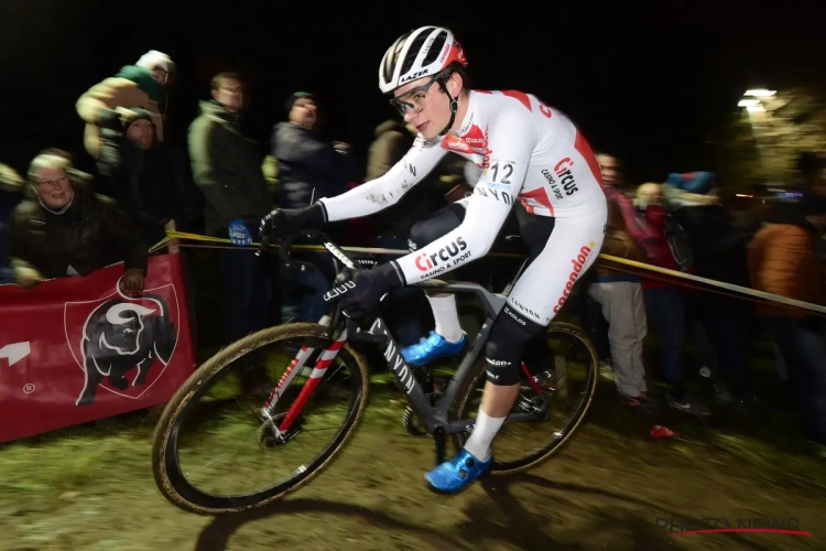 David van der Poel grijpt net naast zege in Zwitserland, 'nieuwe ploeg' wel al voor vijfde keer aan het feest