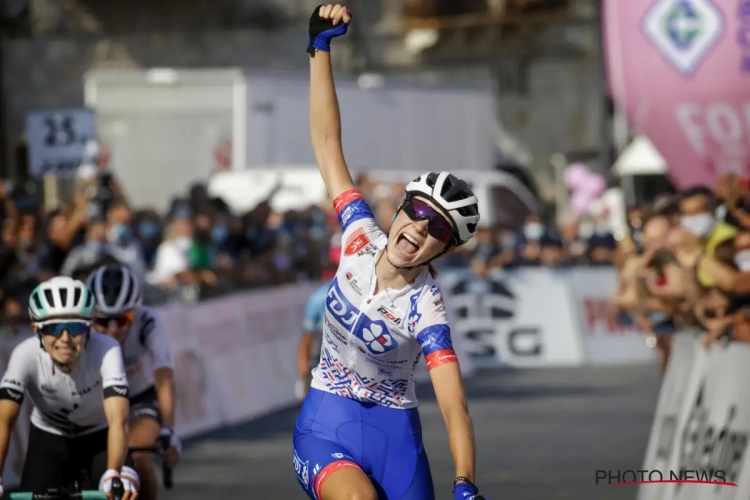 Jonge Française wint lastige slotetappe Giro Rosa, Van der Breggen eindwinnaar