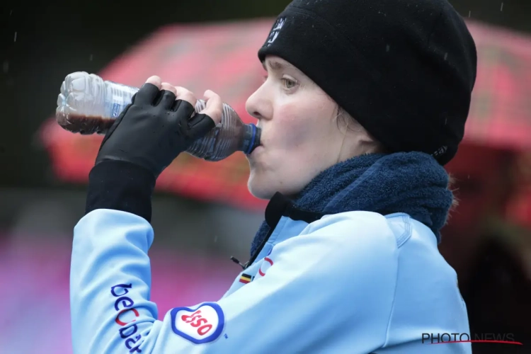 Bolletjestrui Julie Van de Velde krijgt ook lof van Marianne Vos: "Door deze nadelen bijzonder knap"