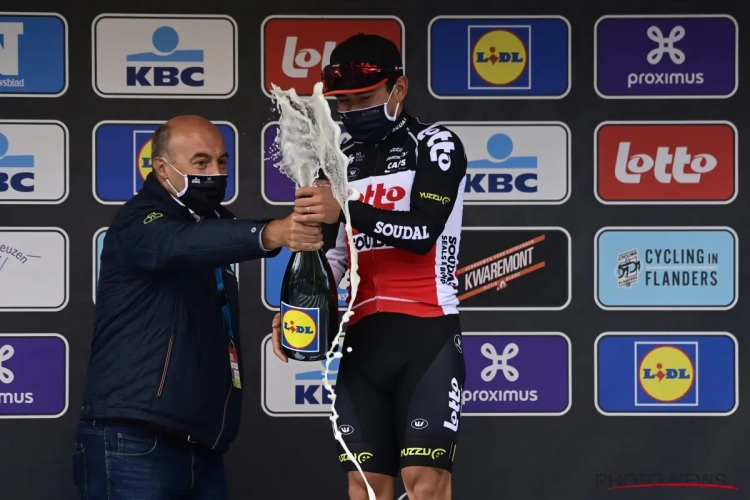 Ewan wint in Schoten in plaats van af te zien in Giro, vieren niet simpel: "Weet niet wat mis was met die champagnefles"