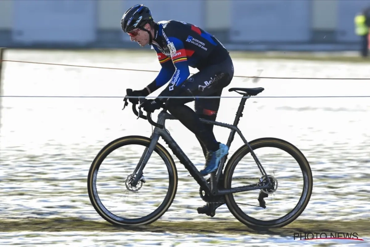 Aerts finishte nog eens op dichtste ereplaats en wist al snel wie de man van de cross was: "Er kon van alles gebeuren"