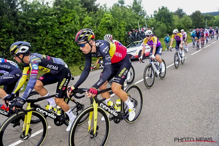 Wout van Aert vindt het jammer voor Brent Van Moer: "Ik hoopte stiekem dat hij voorop kon blijven"