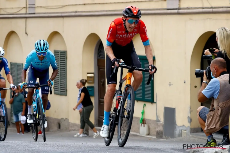 Brit van Bahrein-Victorious wint verrassend openingsetappe in Zwitserland, Remco Evenepoel is op de afspraak