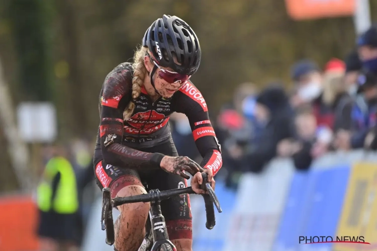 Een heel emotionele podiumplaats voor Laura Verdonschot: "Het waren niet de makkelijkste maanden"