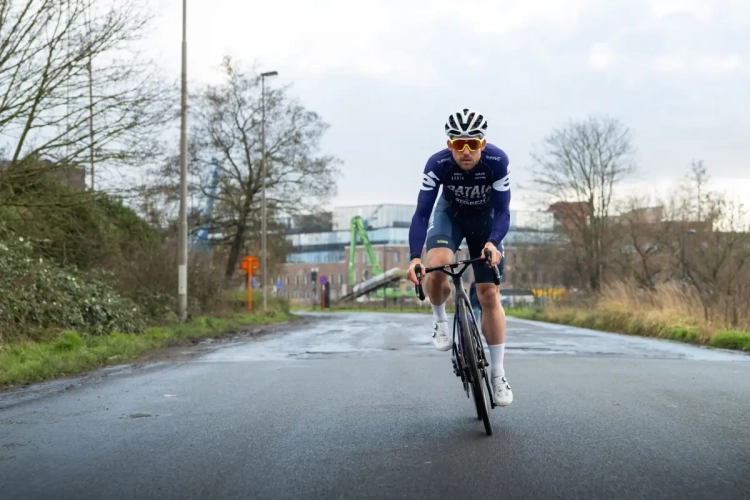 Nieuwe Bataia Brigade-ploeg heeft mooi project: "Het wielrennen breder trekken dan enkel het sportieve"