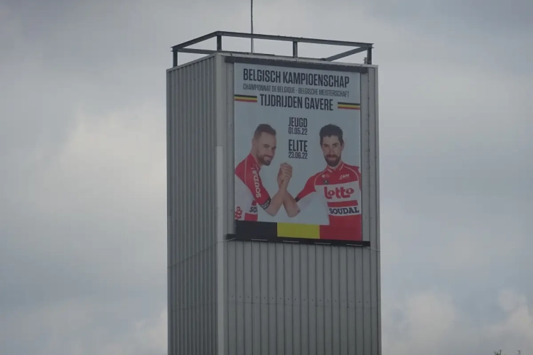 📷 Sfeerreportage BK tijdrijden: lachende bondscoach ziet lokaal duo en Evenepoel en Lampaert fans verwennen