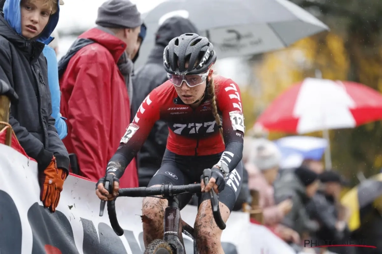 Verrassende Aniek van Alphen klopt Denise Betsema in Superprestige in Boom