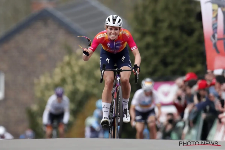 🎥 Niets te doen aan Demi Vollering in de Waalse Pijl, Nederlandse pakt al vierde klassieker dit seizoen