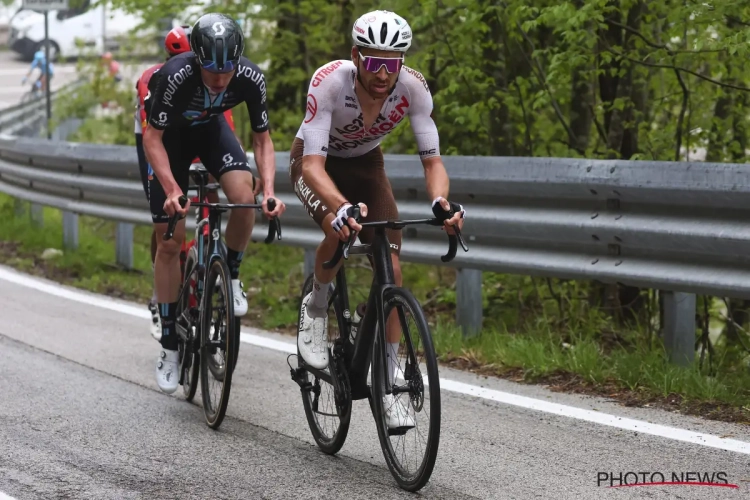 🎥 Het is gebeurd: Remco Evenepoel geeft de roze trui weg, de ritzege is voor Aurélien Paret-Peintre