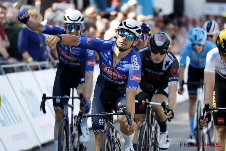 🎥 Jakub Mareczko (Alpecin-Deceunink) wint na hectische finale in ZLM Tour, Robbe Ghys knap derde