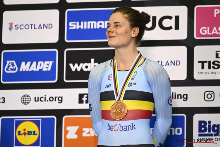 Lotte Kopecky pakt alweer medaille op WK baanwielrennen en komt met stevige waarschuwing voor WK-wegrit