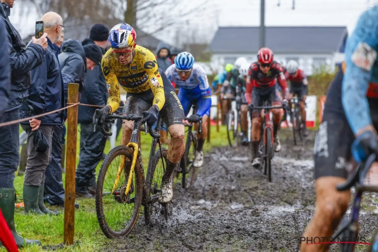 Van Aert degradeert de tegenstand, analist duidelijk: "Wat dit zegt over strijd met Mathieu van der Poel?"